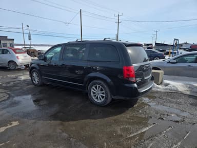 Dodge grand caravan 2015 - Thumbnail 2